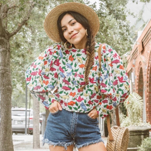 Zara printed blouse with bow ties in the back - Picture 1 of 3